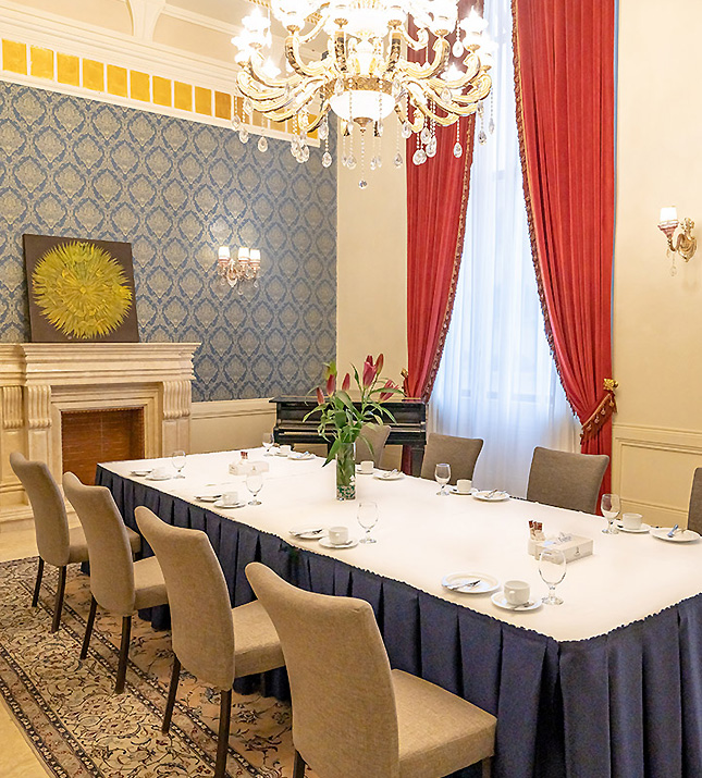 borna_hall_gallery01